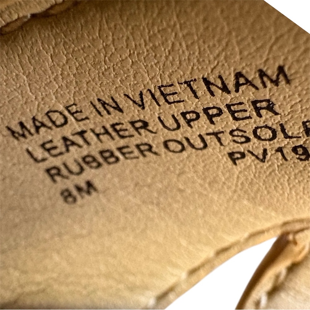 Michael Kors Lucinda/Leighton Style
Metallic Gold Espadrille Wedge
Sandal 8 NWOB - Picture 5 of 15